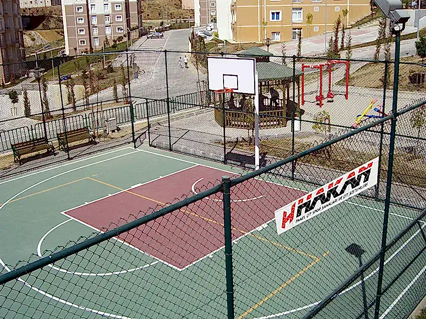 Basketbol sahası yapımı