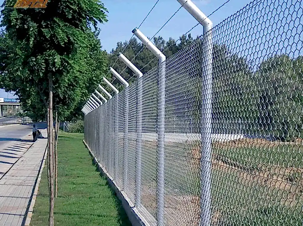 Boru Direkli Çit
